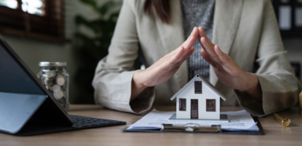 How to get a homeowners insurance claim for roof repair or replacement